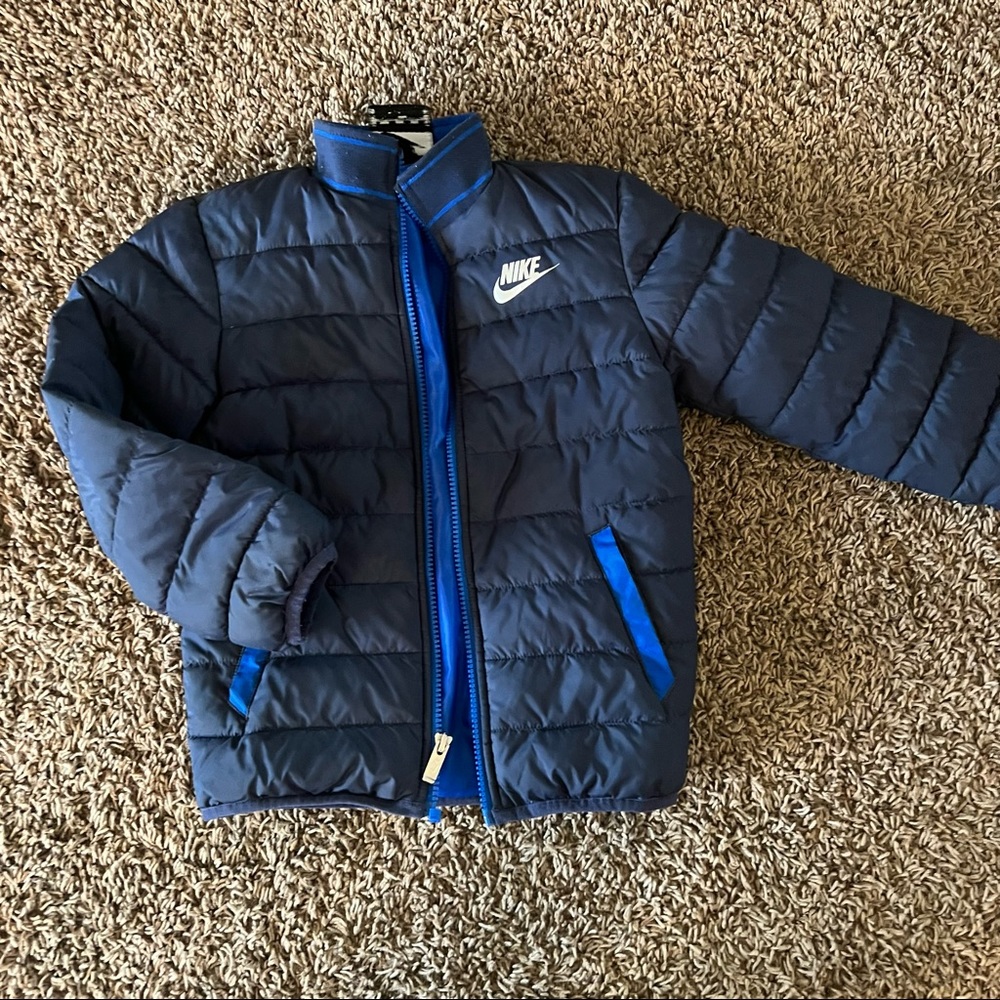 Boys Nike jacket, size M